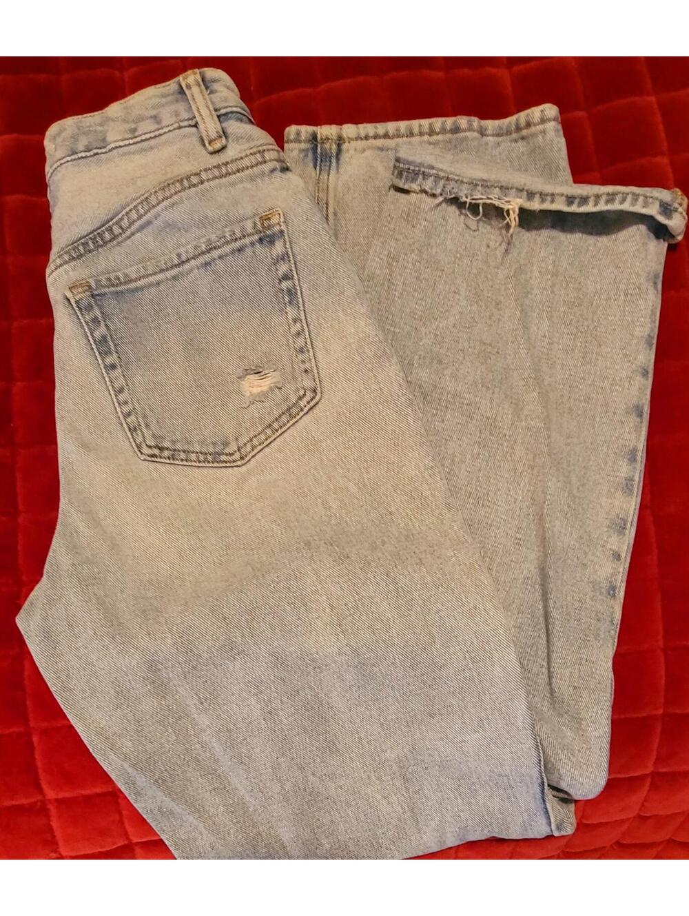 PacSun Light Wash Distressed Straight-Leg Jeans